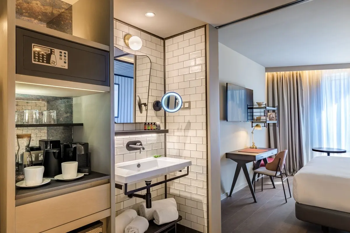 Canopy by Hilton Madrid Castellana — CANOPY BY HILTON MADRID CASTELLANA