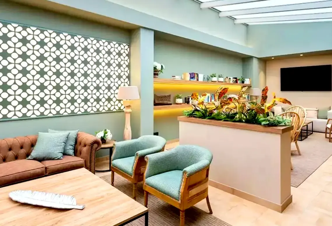 Lobby hotelu Catalonia Santa Justa