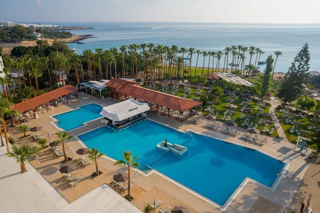 Cavo Maris Beach Hotel — CAVO MARIS BEACH