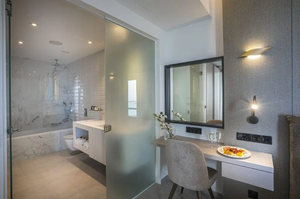 Cavo Maris Beach Hotel — CAVO MARIS BEACH