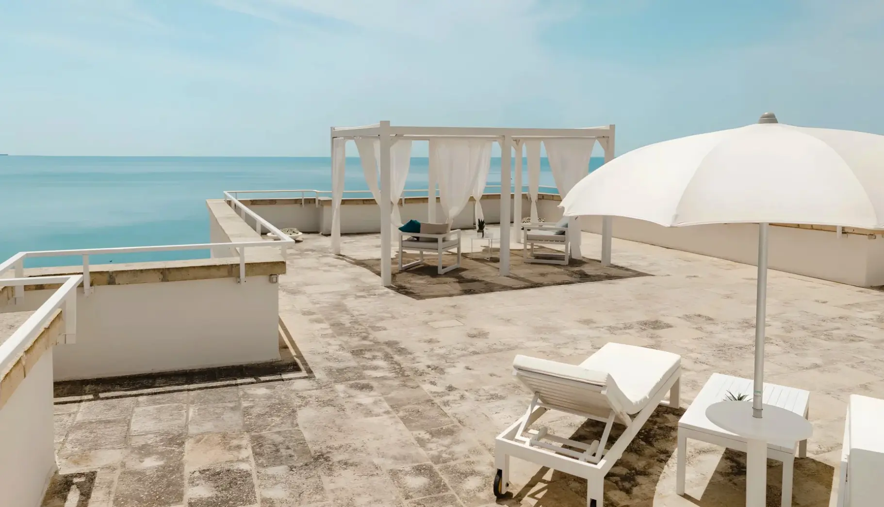 Basen w hotelu Cds Grand Hotel Riviera