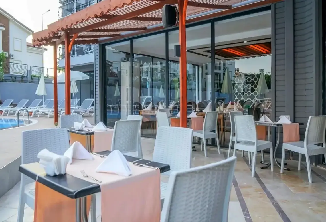 Restauracja i jedzenie w hotelu Clover Magic Park Side