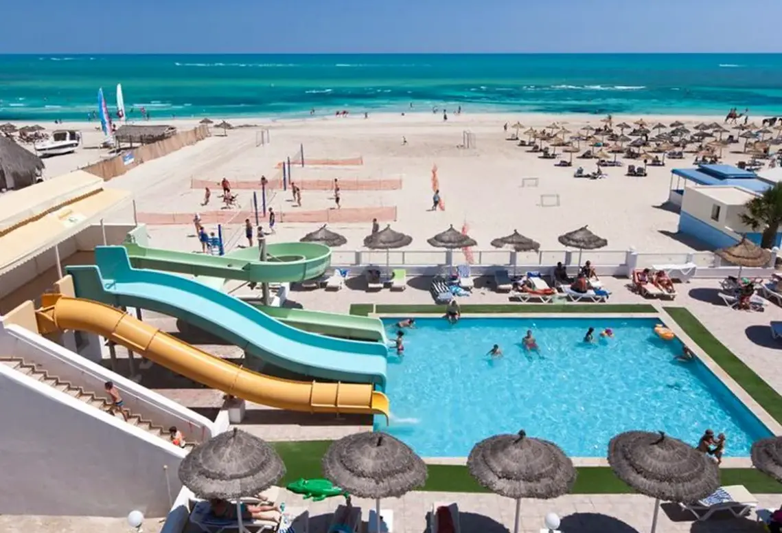Basen w hotelu Club Calimera Yati Beach