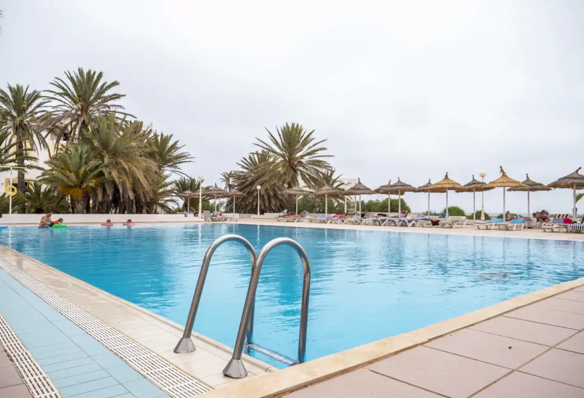 Basen w hotelu Club Calimera Yati Beach