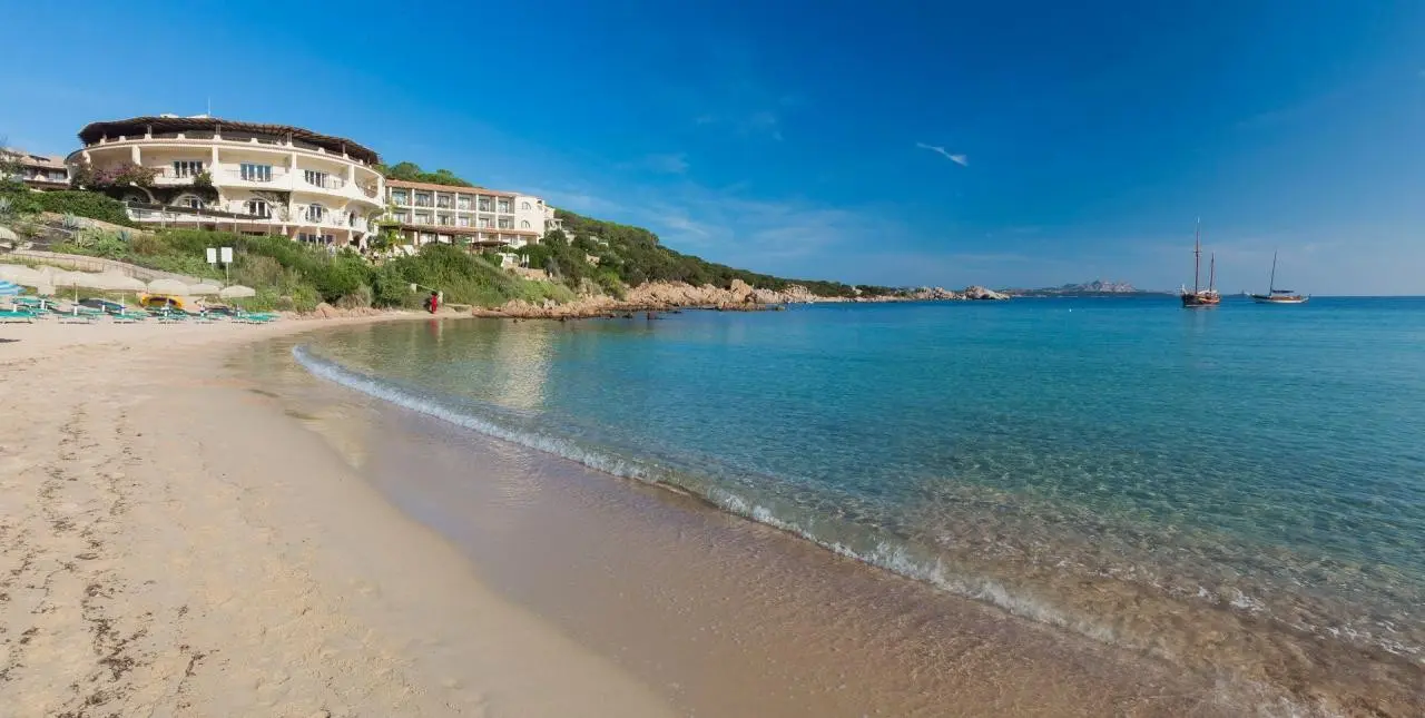 Club Hotel Baja Bianca — CLUB HOTEL BAJA SARDINIA