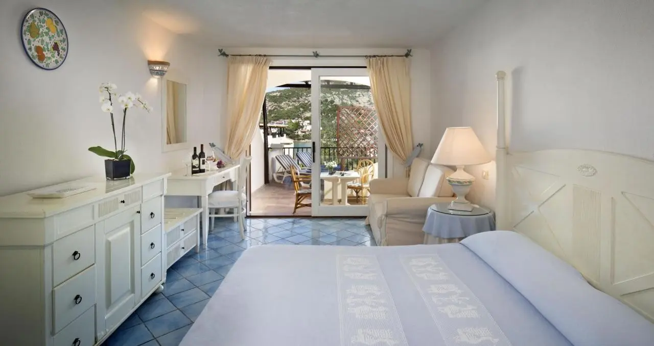 Club Hotel Baja Bianca — CLUB HOTEL BAJA SARDINIA