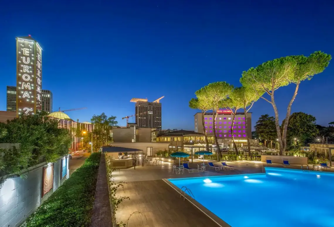 Basen w hotelu Cristoforo Colombo