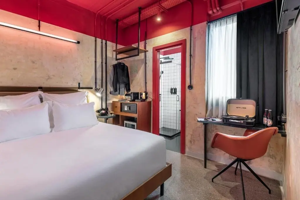 Dave Red Athens — DAVE RED ATHENS