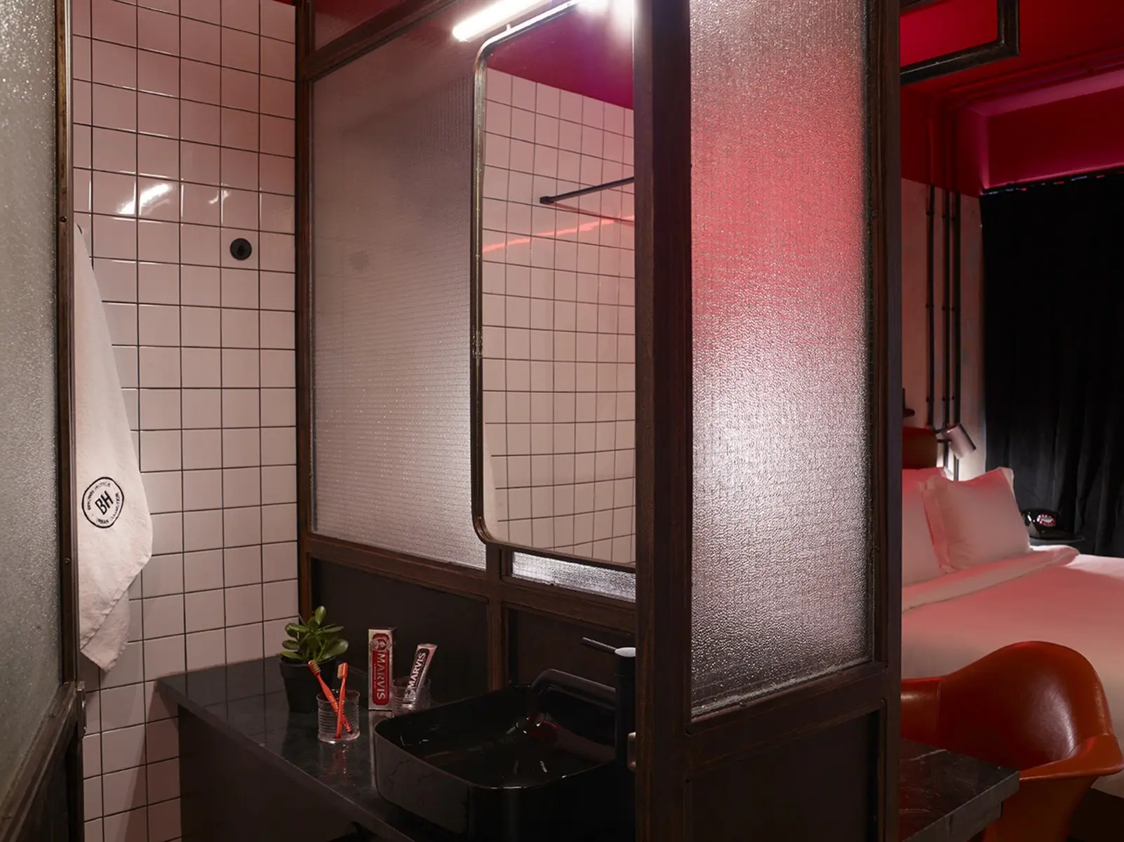 Dave Red Athens — DAVE RED ATHENS