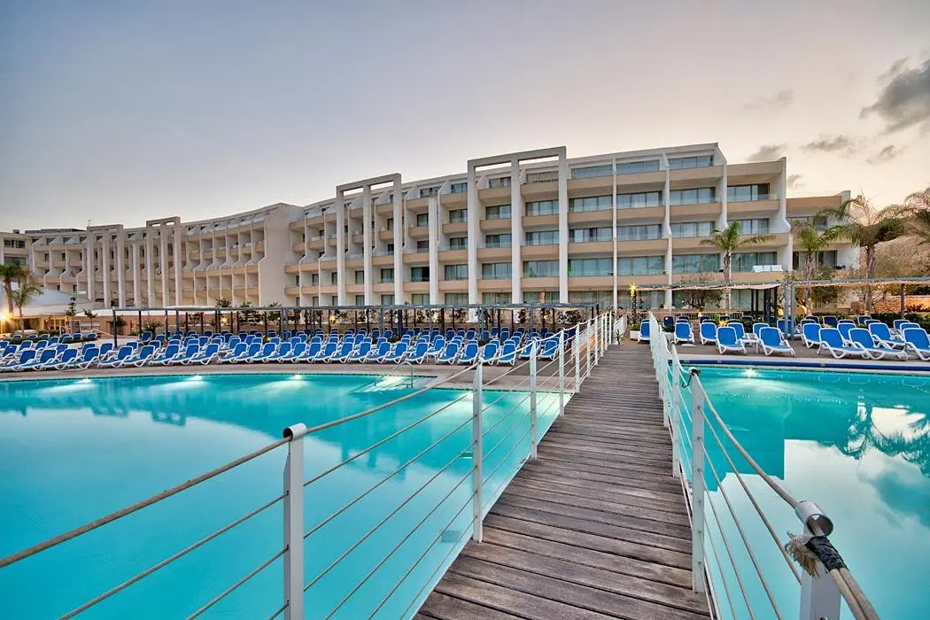 db Seabank Resort + Spa — db SEABANK RESORT & SPA