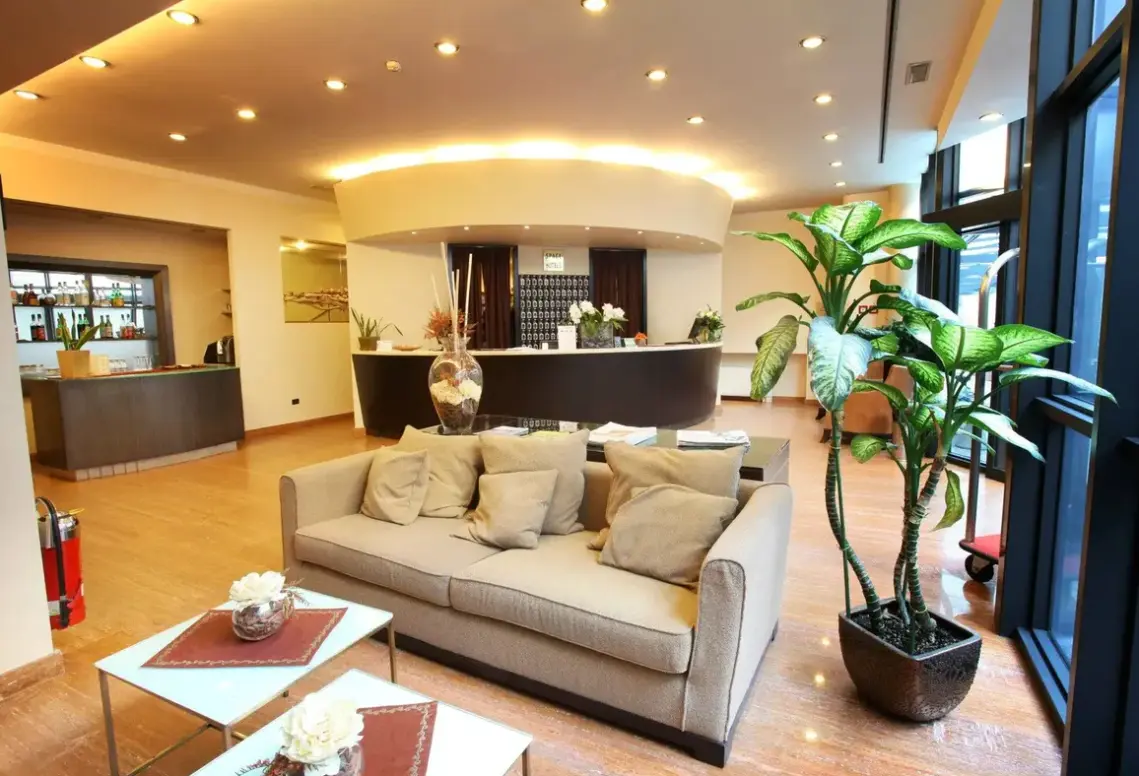 Lobby hotelu des Etrangers