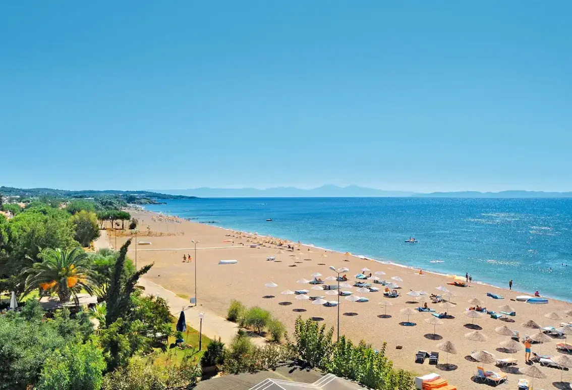 Plaża przy hotelu Dogan Beach Resort & Spa
