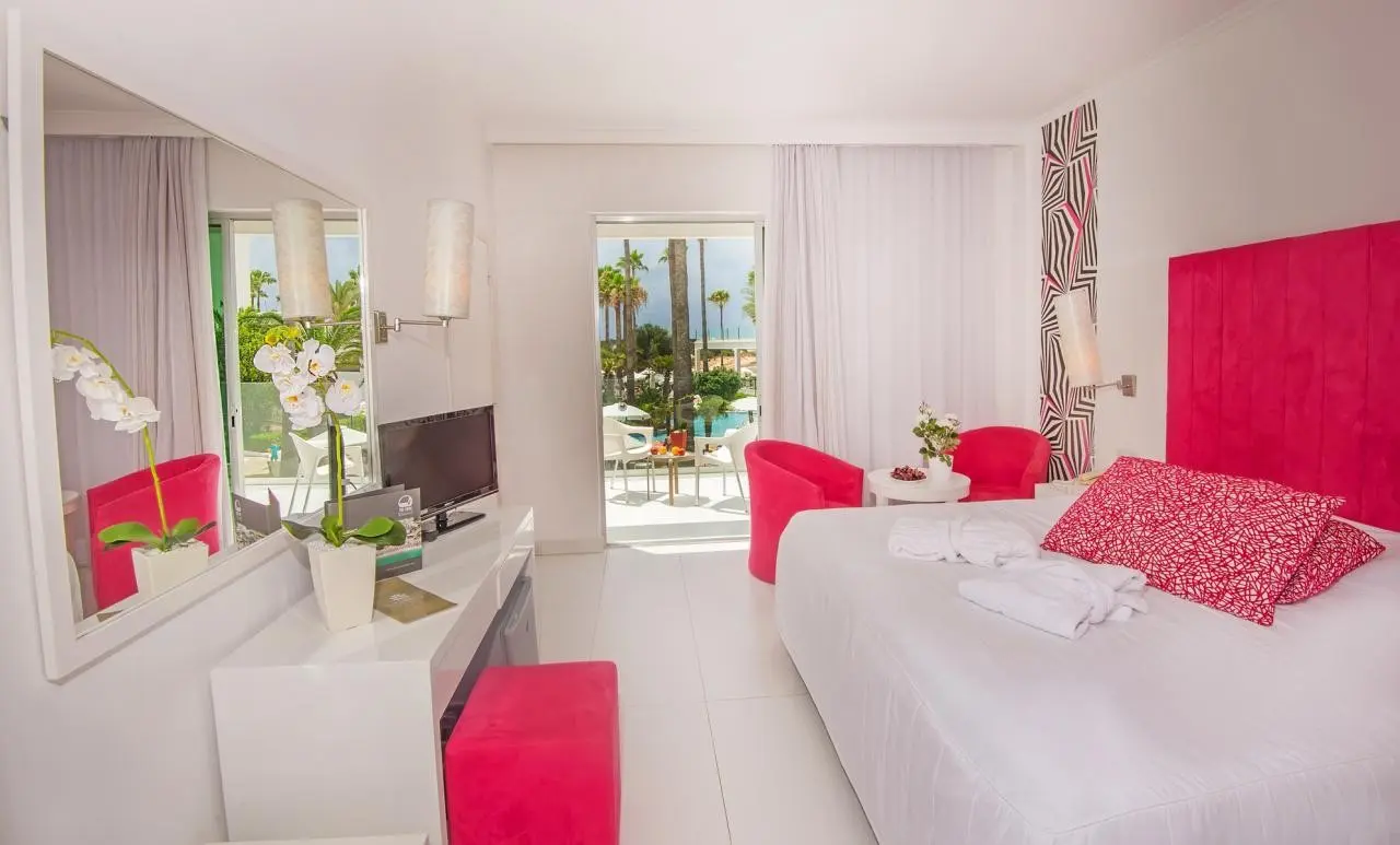 Dome Beach Hotel & Resort — DOME BEACH