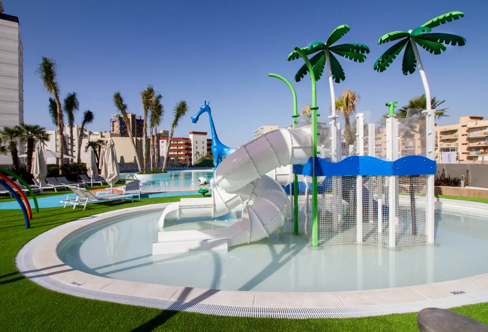 Basen w hotelu Estimar Calpe Suitopia 3 & Three
