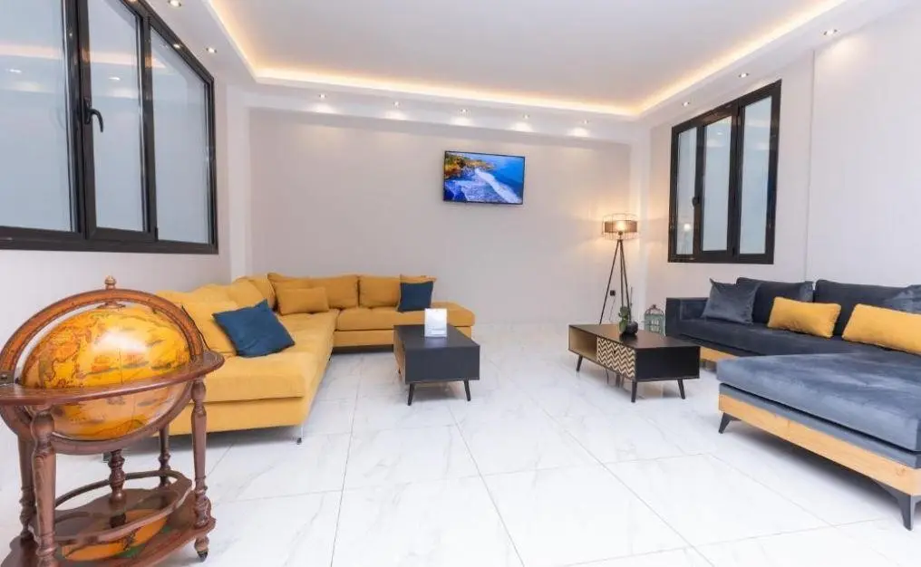 Evita Asty — EVITA ASTY