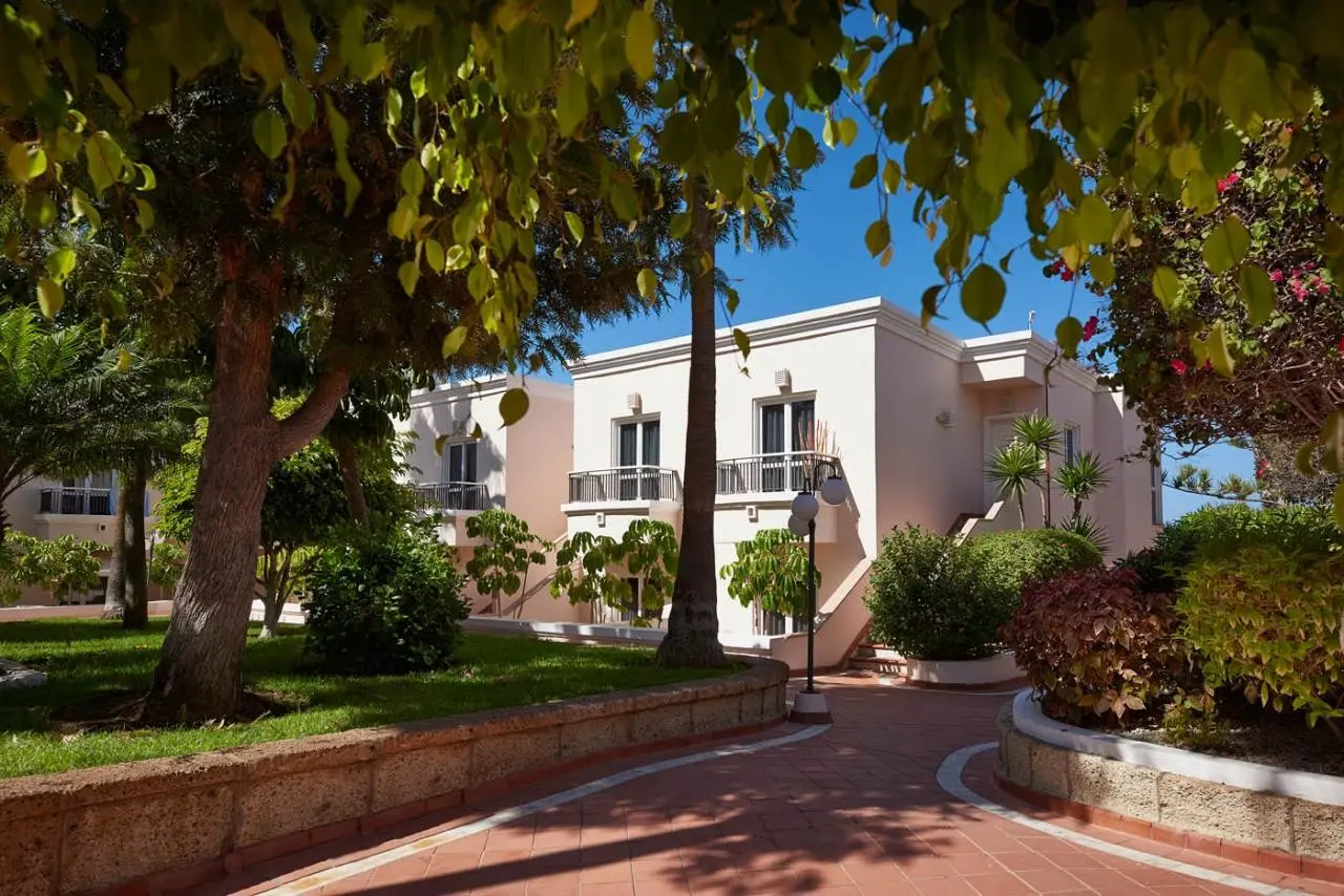 Flamingo Beach Mate — FLAMINGO BEACH MATE