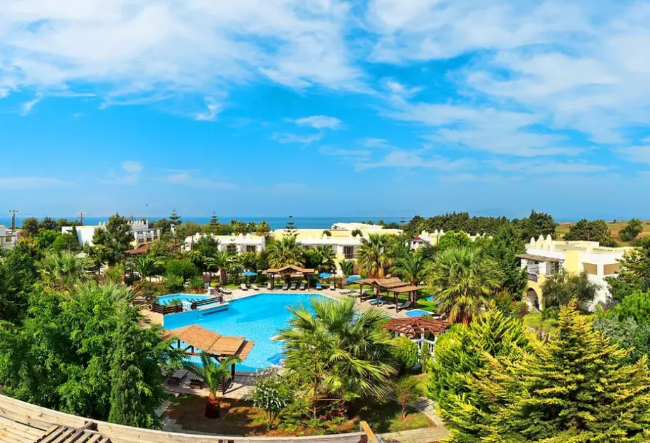 Basen w hotelu Gaia Royal
