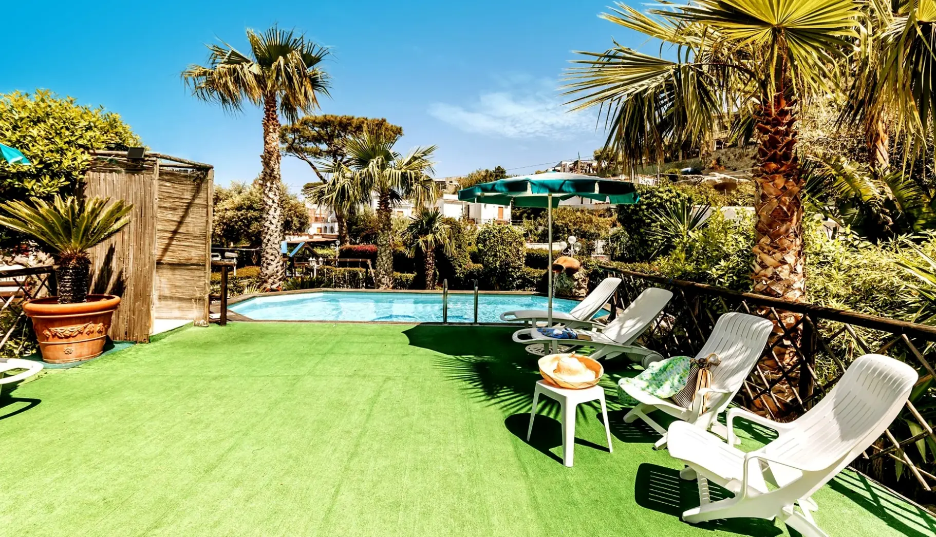 Basen w hotelu Galidon Wellness Park & SPA