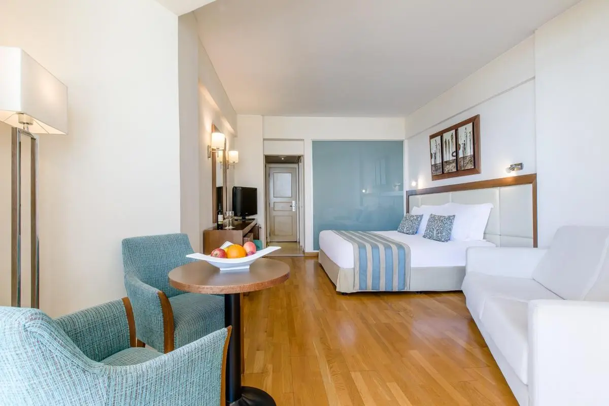 Golden Bay Beach — GOLDEN BAY BEACH