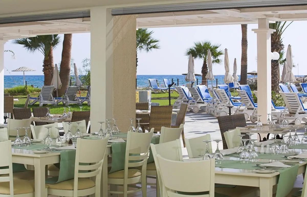 Golden Bay Beach — GOLDEN BAY BEACH