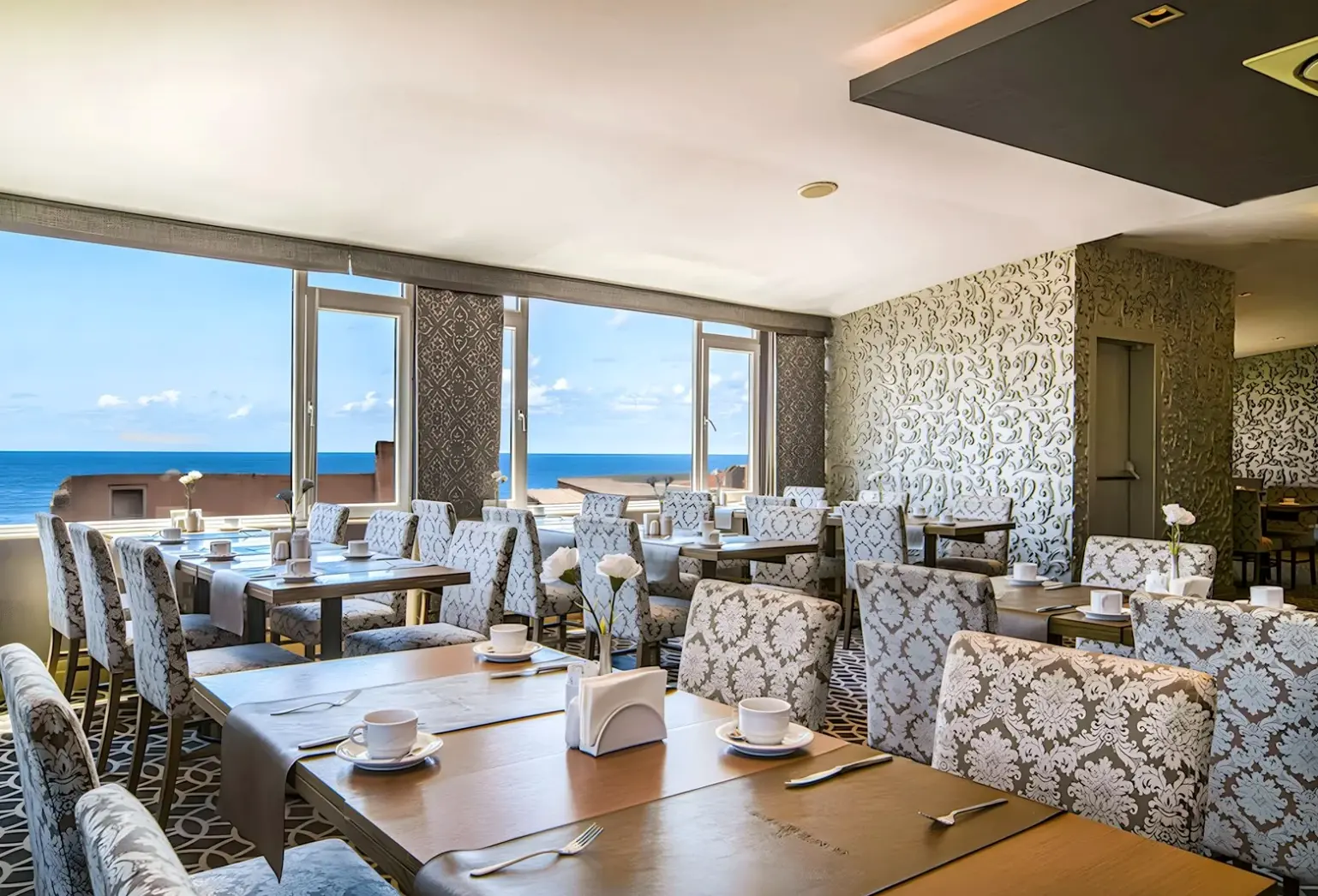 Restauracja i jedzenie w hotelu Grand Beyazıt