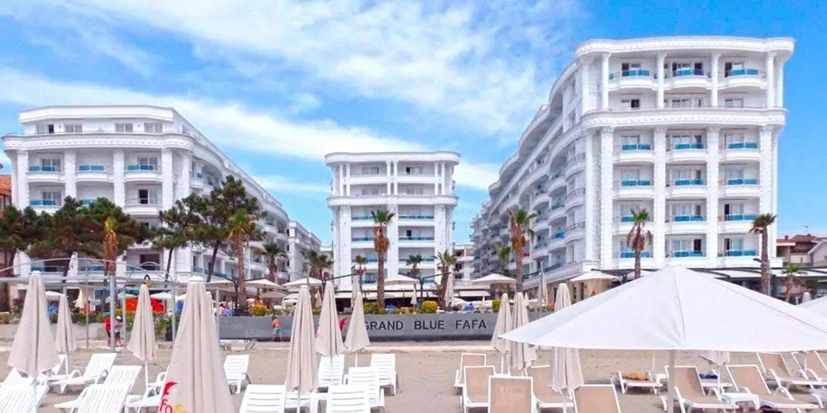 Plaża przy hotelu Grand Blue Fafa