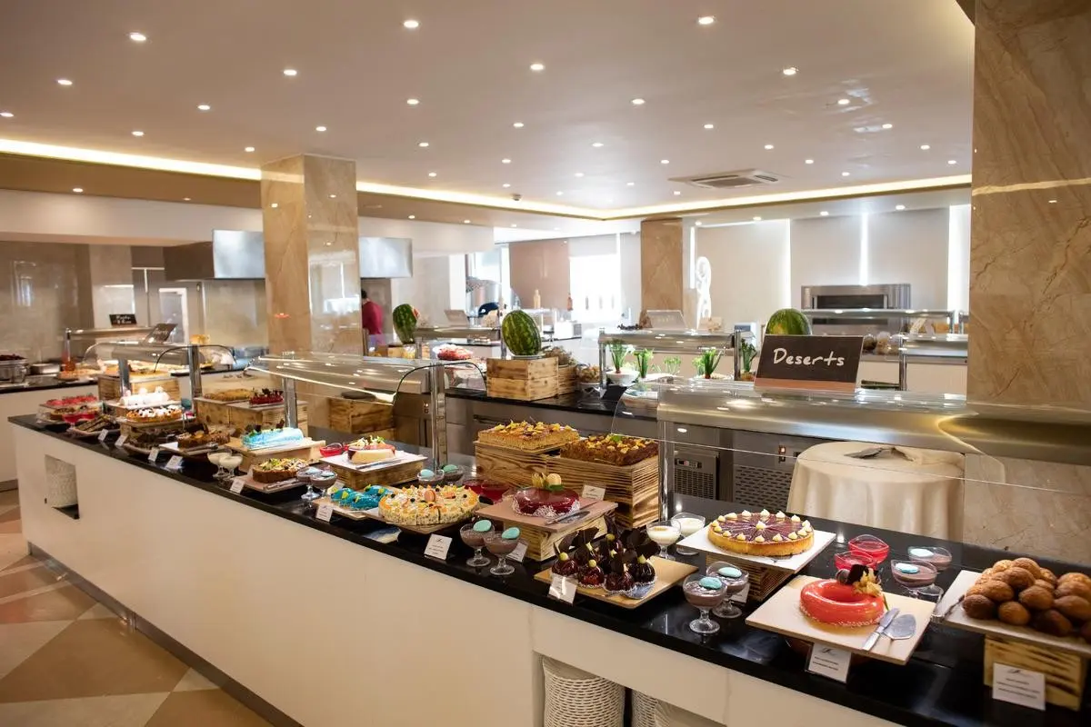 Restauracja i jedzenie w hotelu Grand Blue Fafa