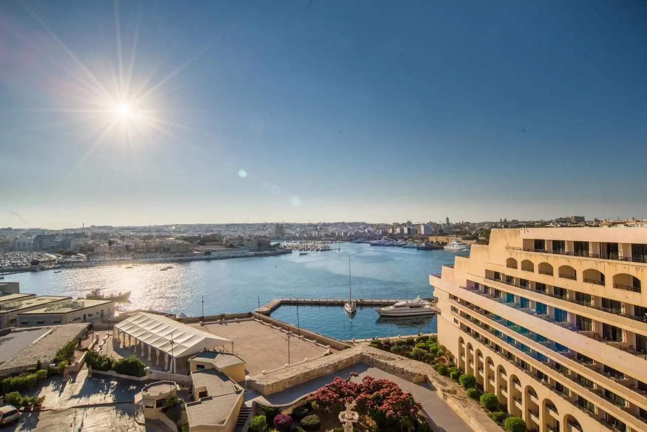 Grand Hotel Excelsior — GRAND HOTEL EXCELSIOR