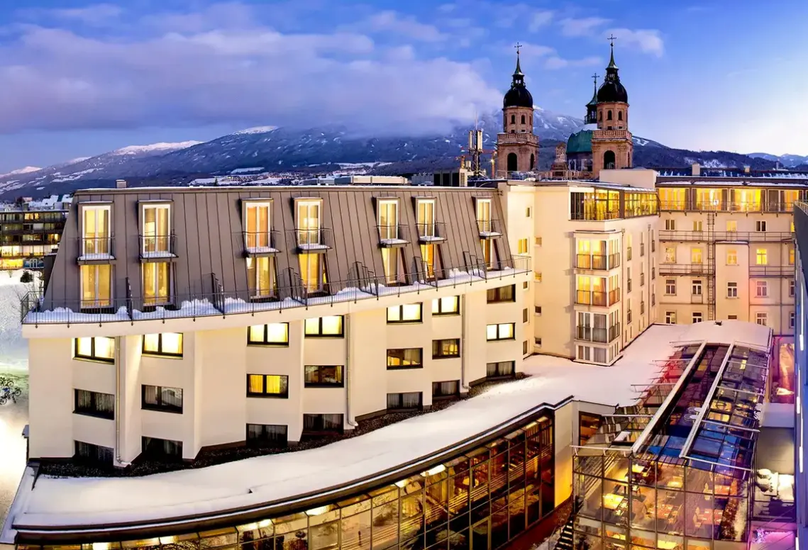 Widok z hotelu Grauer Bär
