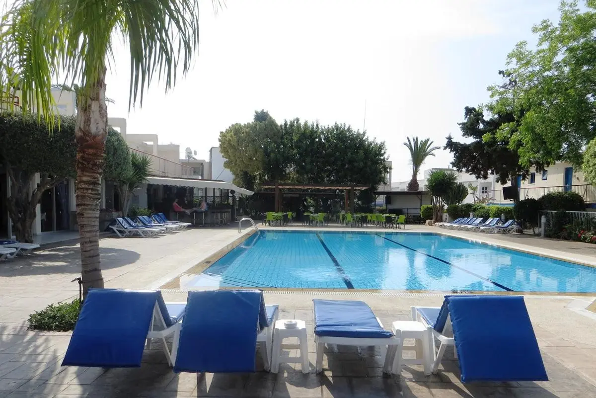 Green Bungalows Hotel Apartments — GREEN BUNGALOWS HOTEL APARTMENTS