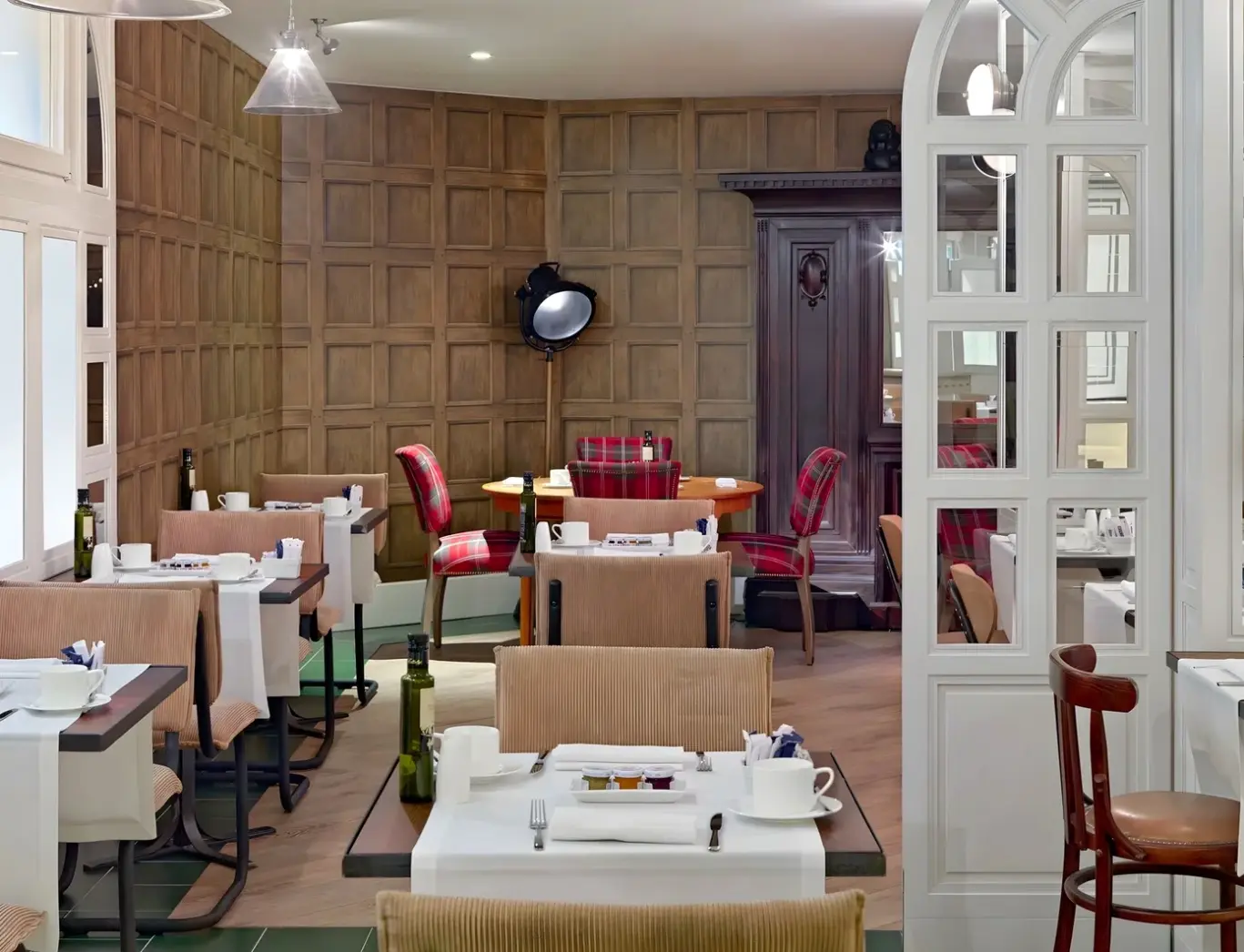 Restauracja i jedzenie w hotelu H10 Montcada Boutique