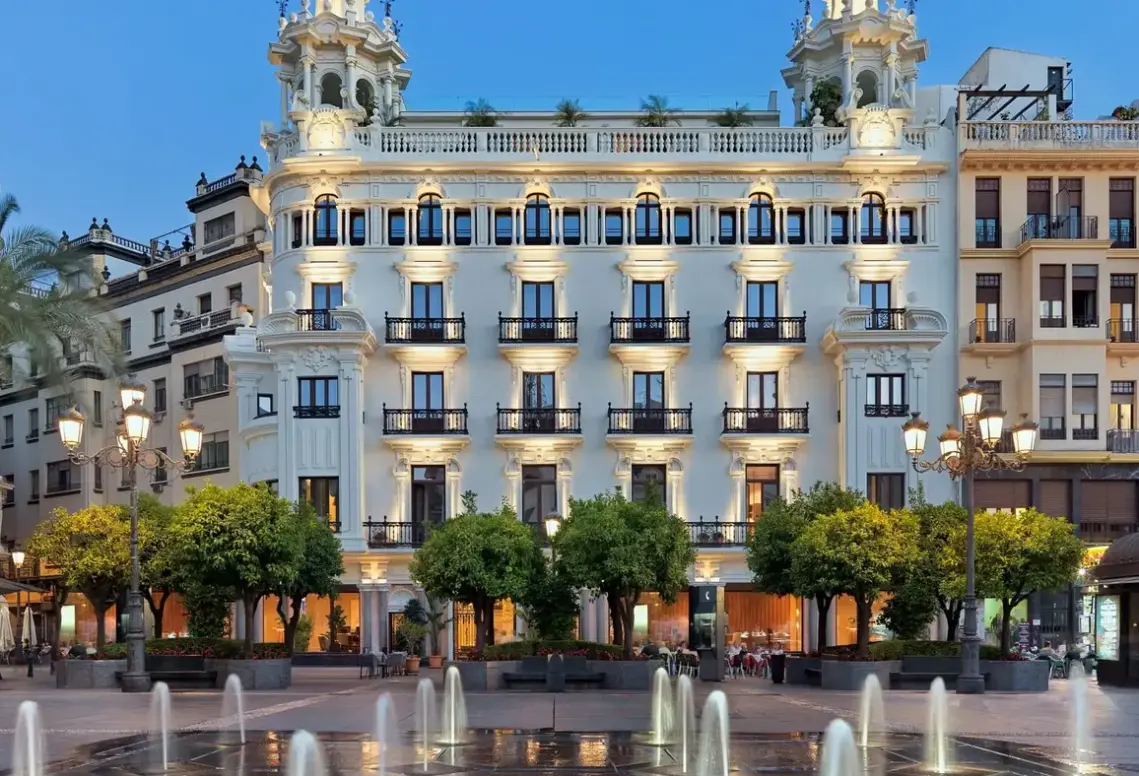 Obiekt hotelu H10 Palacio Colomera