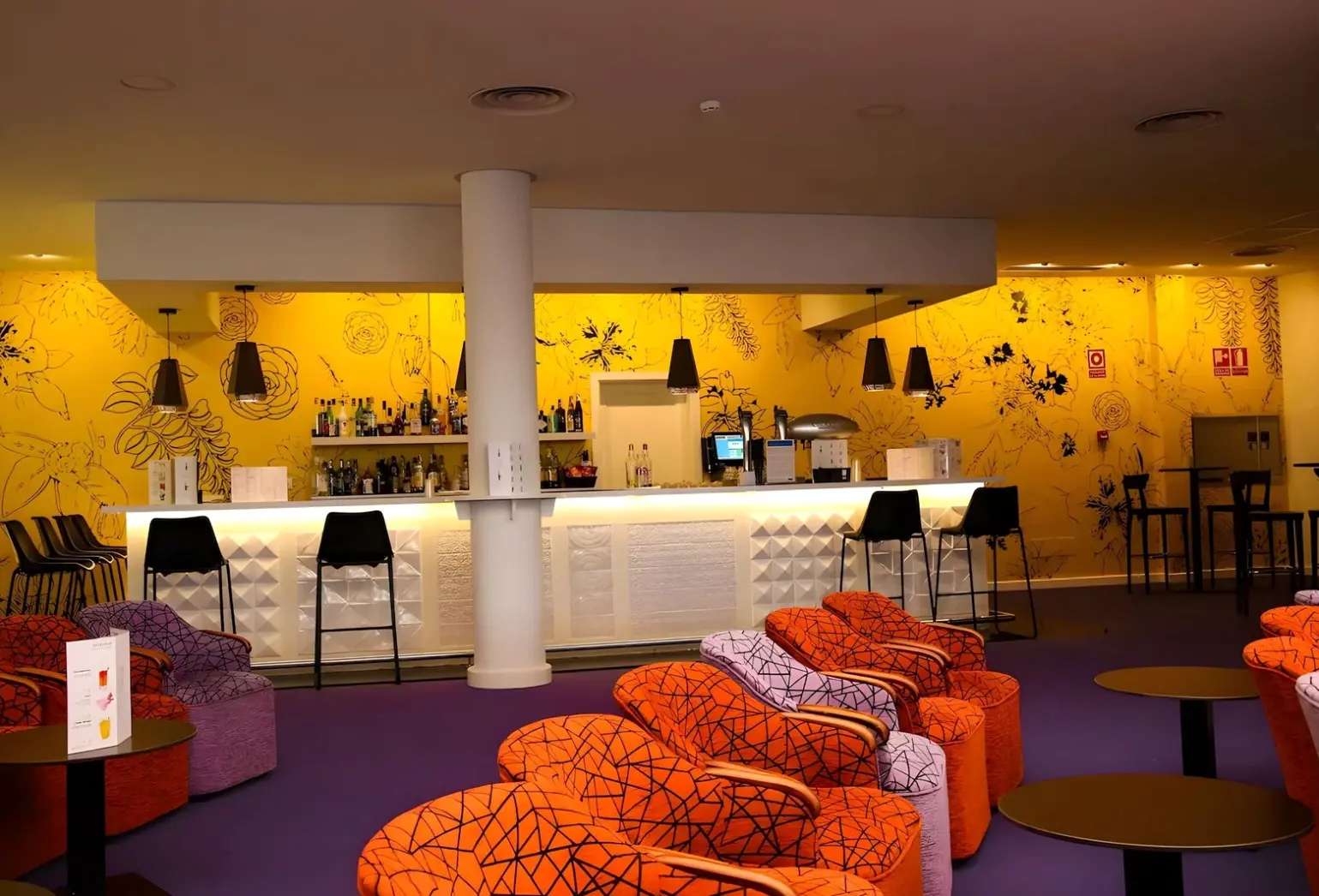 Restauracja i jedzenie w hotelu H10 Suites Lanzarote Gardens