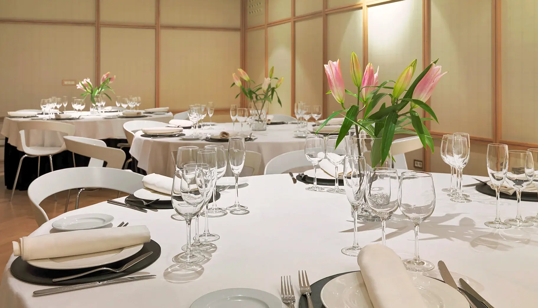 Restauracja i jedzenie w hotelu H10 Tribeca