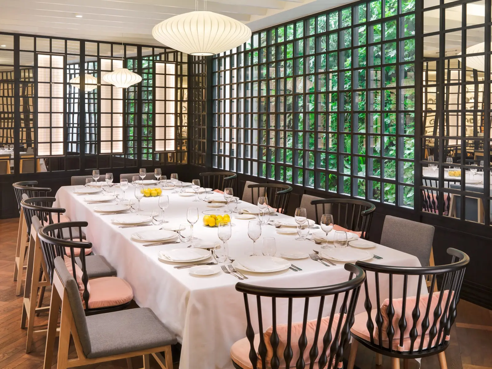 Restauracja i jedzenie w hotelu H10 Universitat