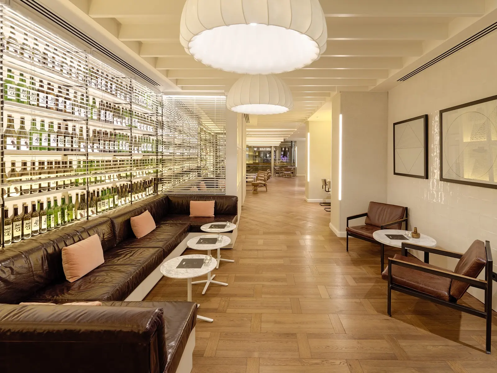 Restauracja i jedzenie w hotelu H10 Universitat
