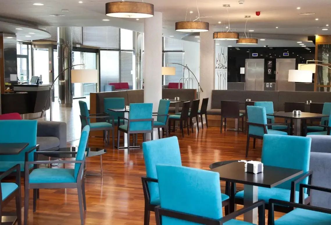 Restauracja i jedzenie w hotelu Hilton Garden Inn Malaga