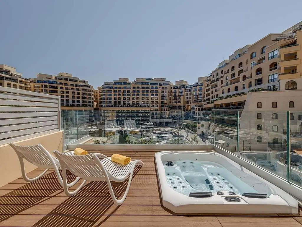 Hilton Malta — HILTON MALTA