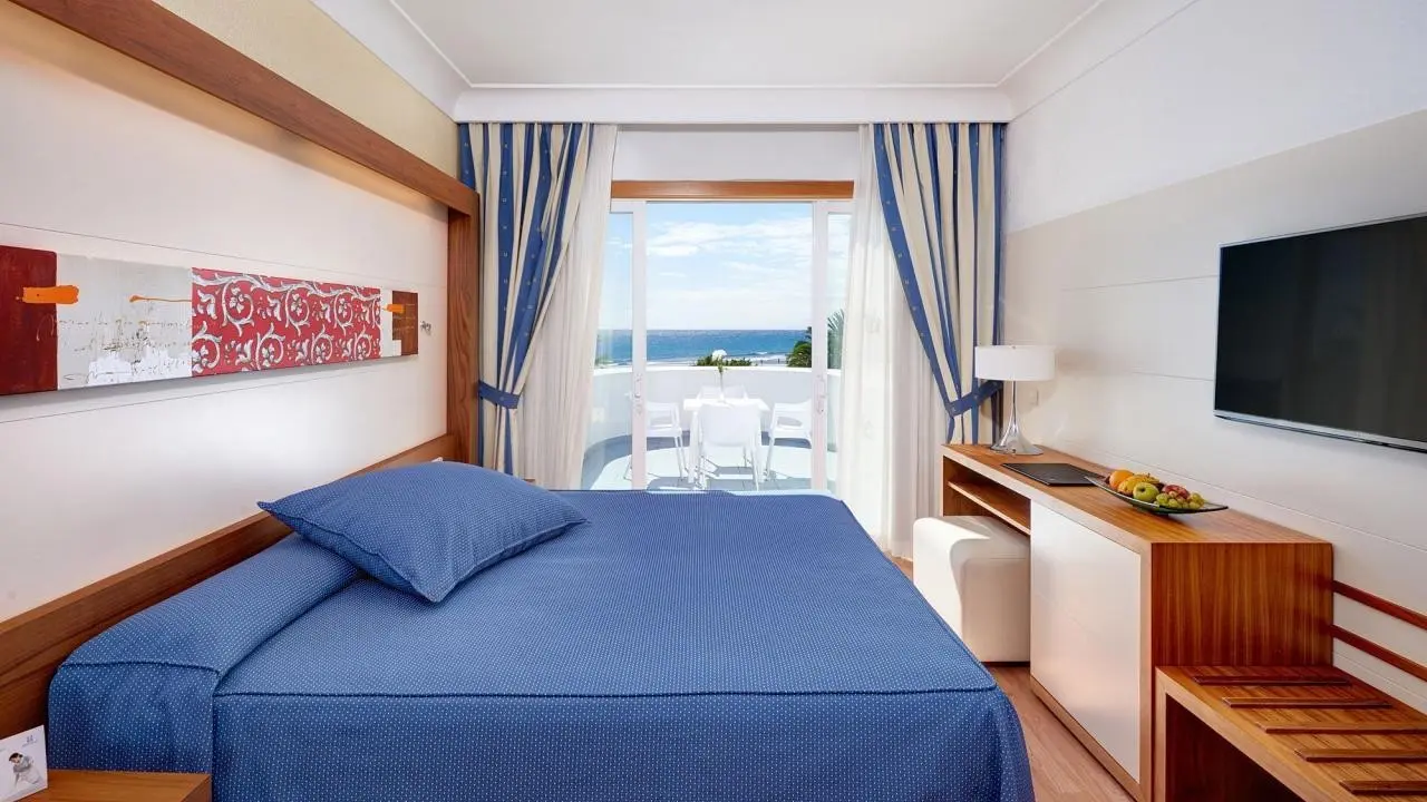 Hipotels La Geria — HIPOTELS LA GERIA