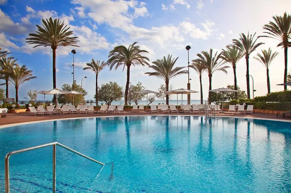 Basen w hotelu HM Tropical