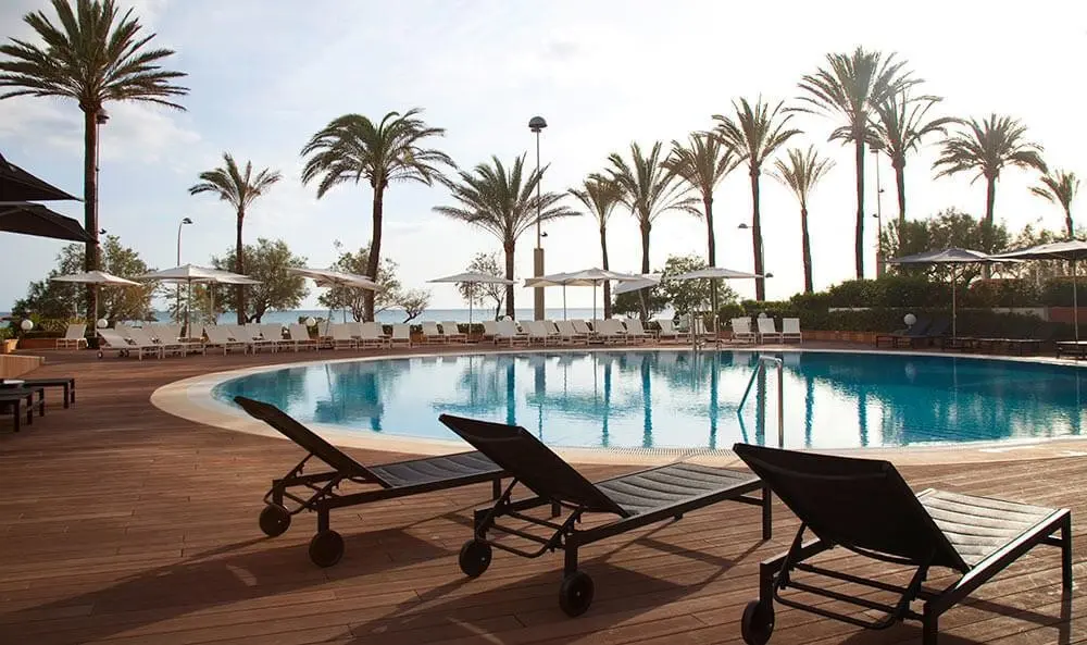 Basen w hotelu HM Tropical