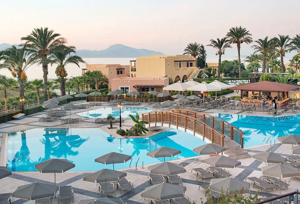 Basen w hotelu Horizon Beach