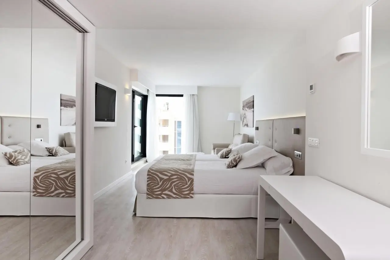 Iberostar Waves Cala Millor — IBEROSTAR CALA MILLOR