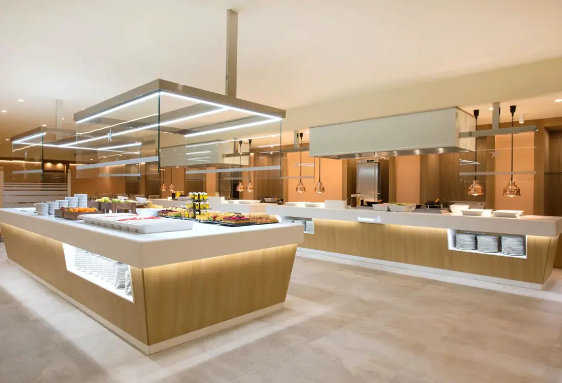 Restauracja i jedzenie w hotelu Iberostar Waves Málaga Playa