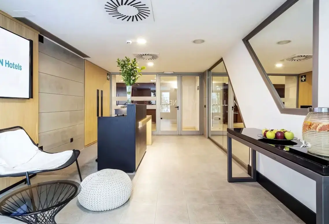 Lobby hotelu Ilunion Malaga