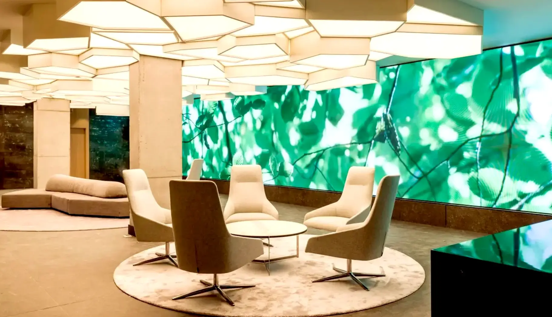 Lobby hotelu Ilunion San Mamés