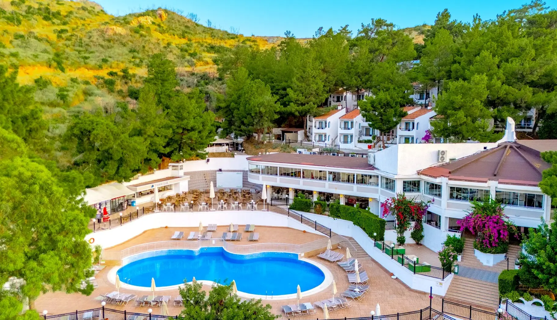 Basen w hotelu Isla Panorama