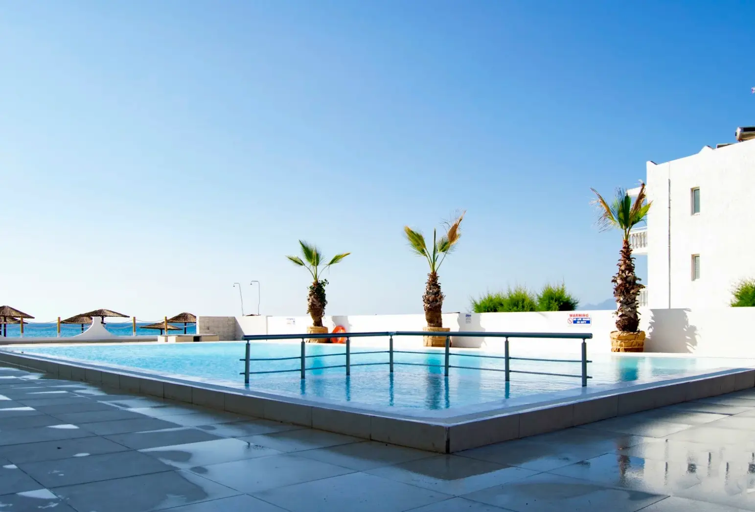 Basen w hotelu Island Maya Resort