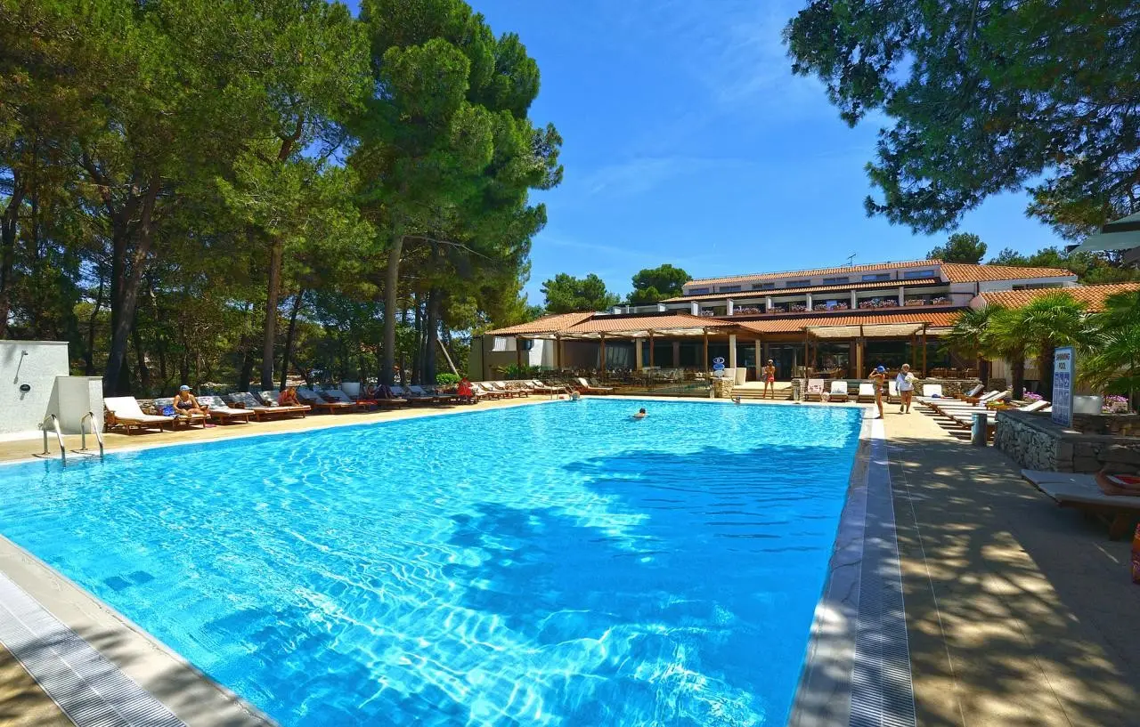 Basen w hotelu Istrian Villas Plava Laguna