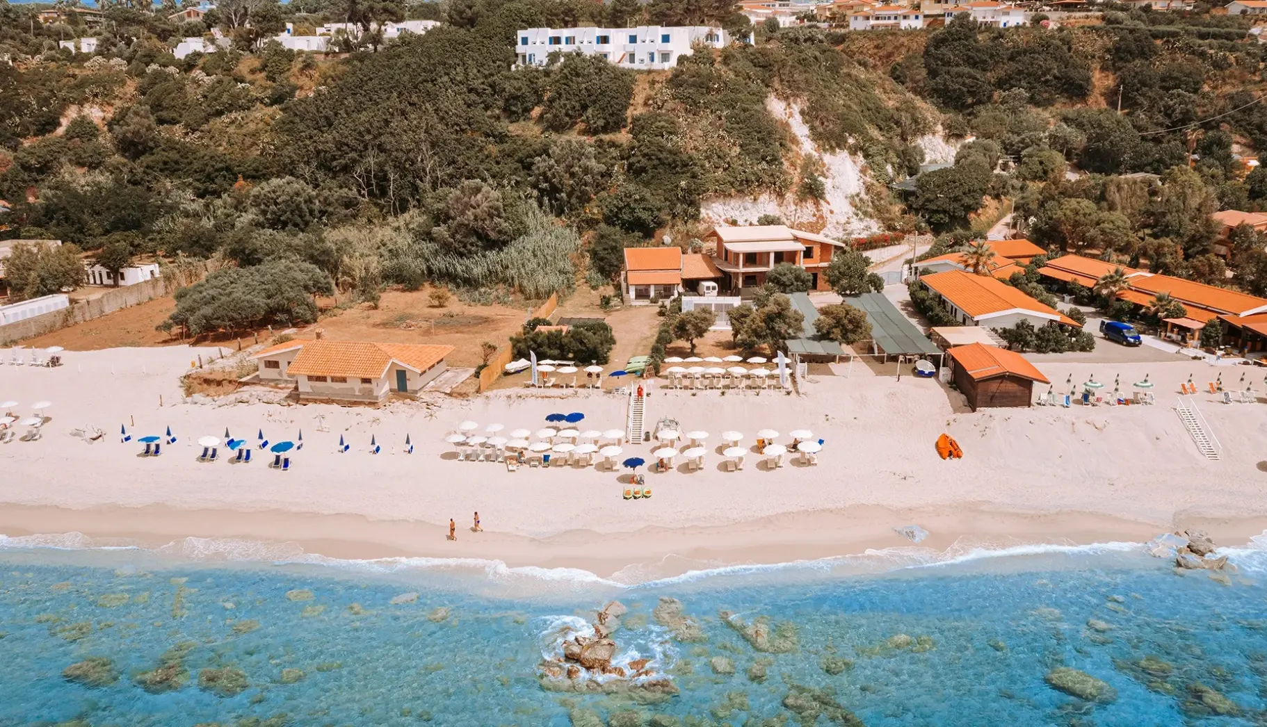 Plaża przy hotelu La Conchiglia Resort & Spa